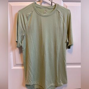 Lululemon Men's Green Short Sleeve Shirt